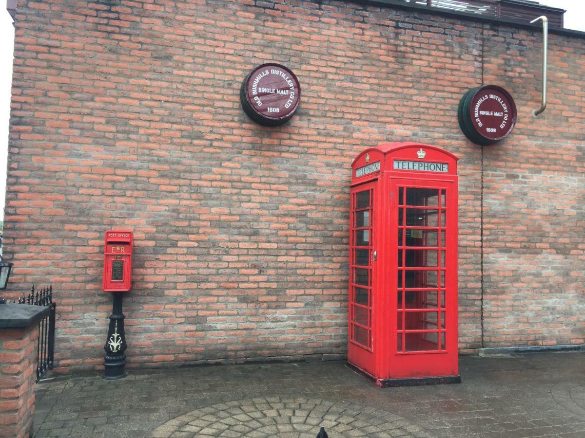 Bush House Accommodation - The Distillery Bushmills Exterior foto